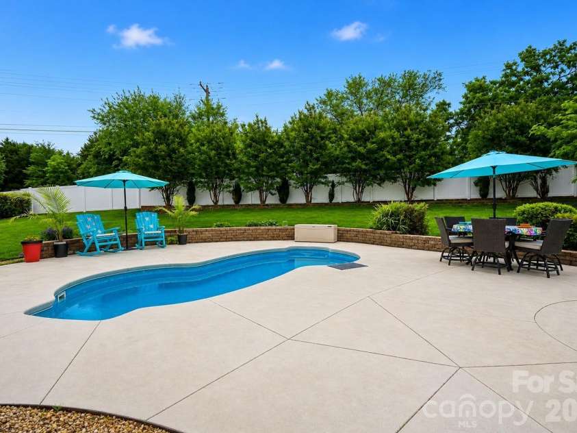 1000 Semmes Lane, Indian Trail, NC 28079.  MLS# CAR4369972, YatesRealty ID 17808. 