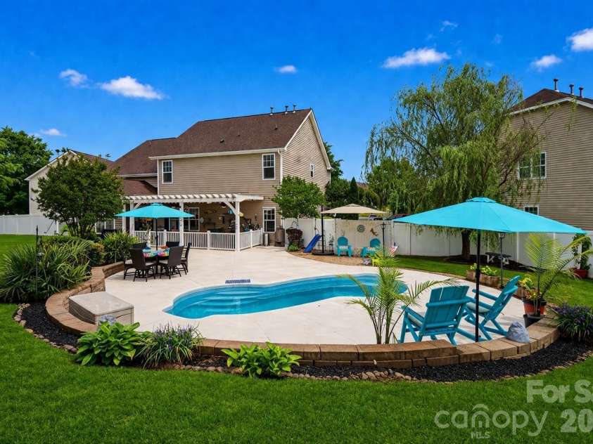 1000 Semmes Lane, Indian Trail, NC 28079.  MLS# CAR4369972, YatesRealty ID 17808. 