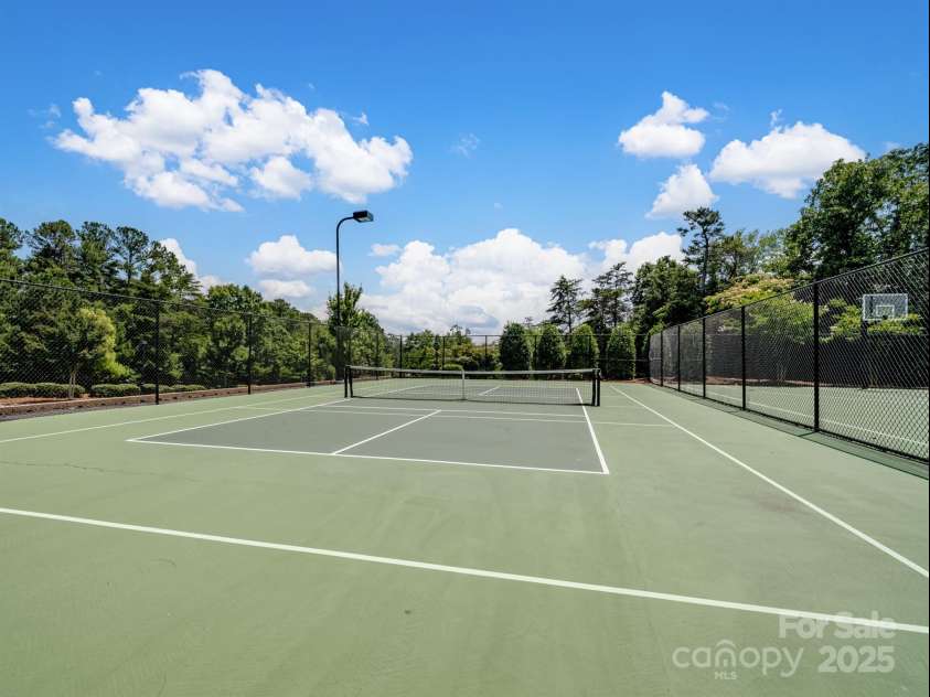 15429 Topanga Drive, Charlotte, NC 28278.  MLS# CAR4257194, YatesRealty ID 17808. 