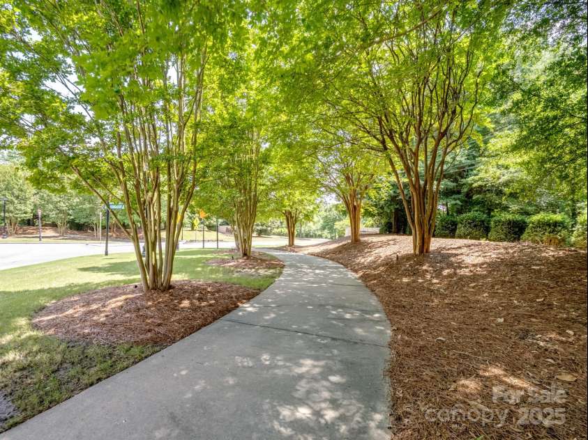 15429 Topanga Drive, Charlotte, NC 28278.  MLS# CAR4257194, YatesRealty ID 17808. 