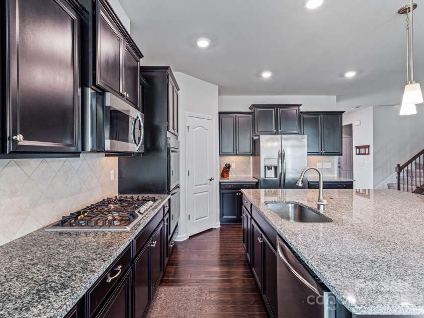 15429 Topanga Drive, Charlotte, NC 28278.  MLS# CAR4257194, YatesRealty ID 17808. 