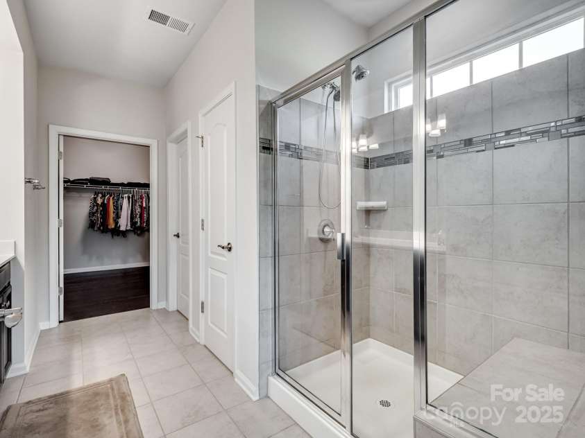 15429 Topanga Drive, Charlotte, NC 28278.  MLS# CAR4257194, YatesRealty ID 17808. 