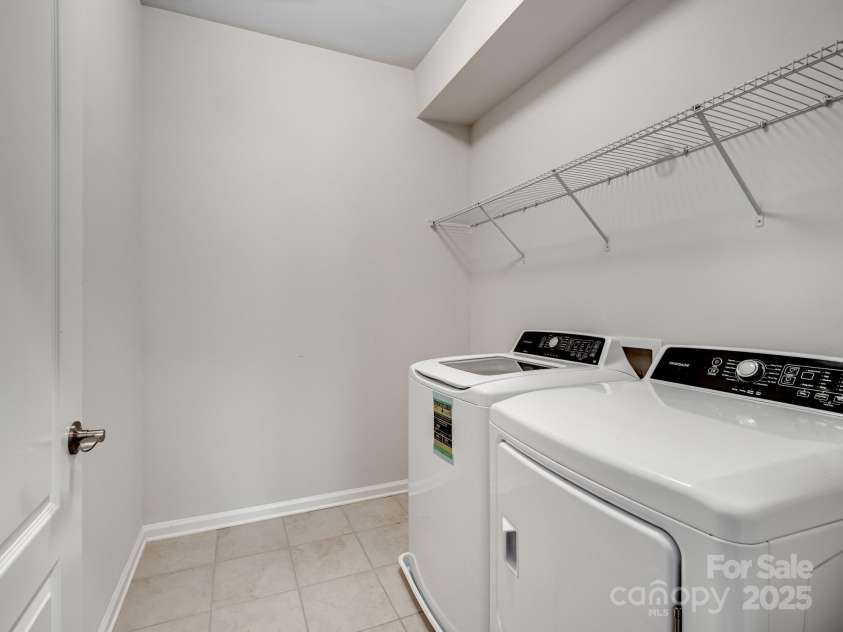 15429 Topanga Drive, Charlotte, NC 28278.  MLS# CAR4257194, YatesRealty ID 17808. 