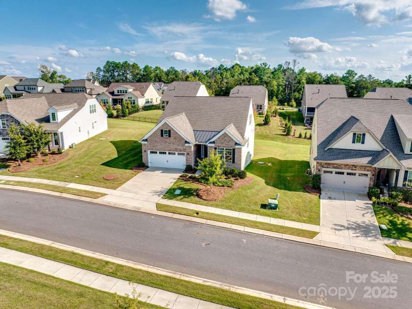 15429 Topanga Drive, Charlotte, NC 28278.  MLS# CAR4257194, YatesRealty ID 17808. 
