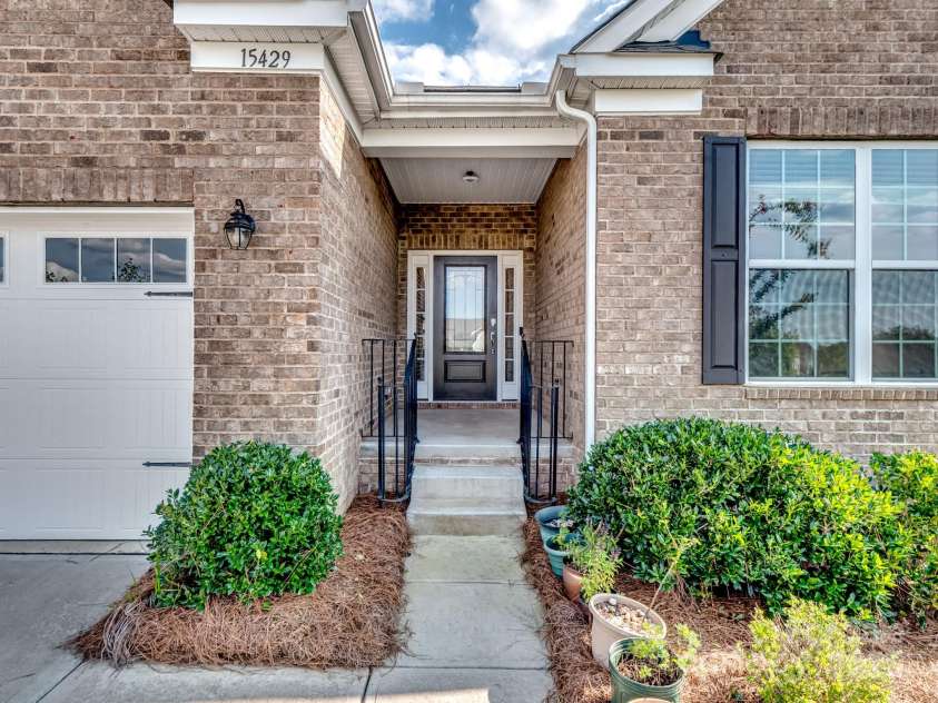 15429 Topanga Drive, Charlotte, NC 28278.  MLS# CAR4257194, YatesRealty ID 17808. 