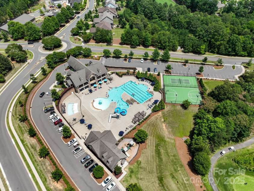 15429 Topanga Drive, Charlotte, NC 28278.  MLS# CAR4257194, YatesRealty ID 17808. 