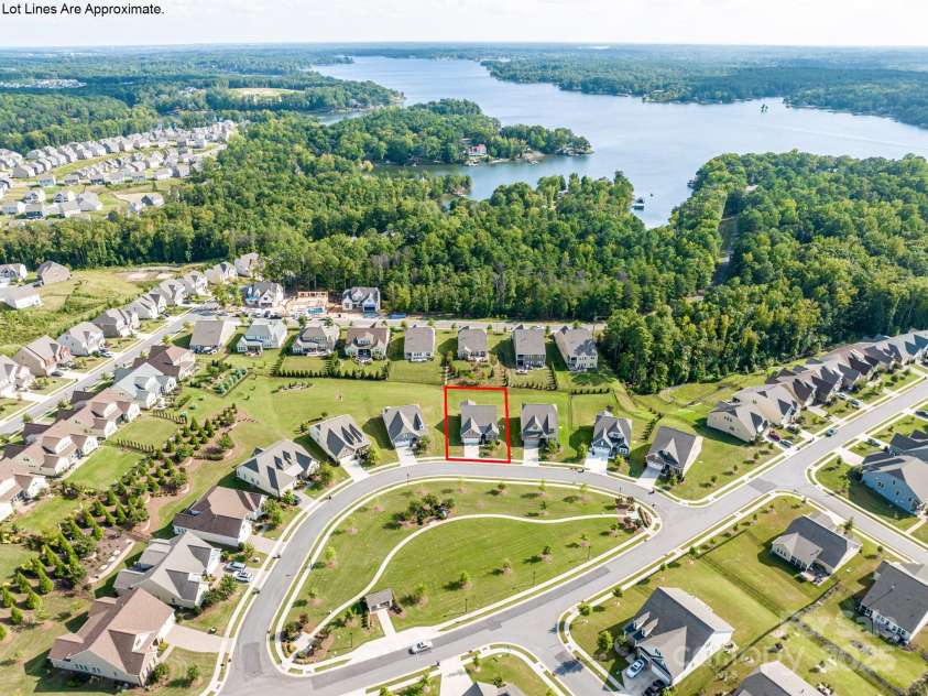 15429 Topanga Drive, Charlotte, NC 28278.  MLS# CAR4257194, YatesRealty ID 17808. 