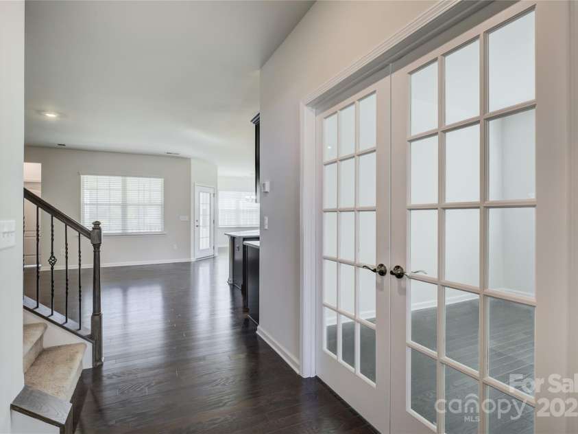 15429 Topanga Drive, Charlotte, NC 28278.  MLS# CAR4305011, YatesRealty ID 17808. 