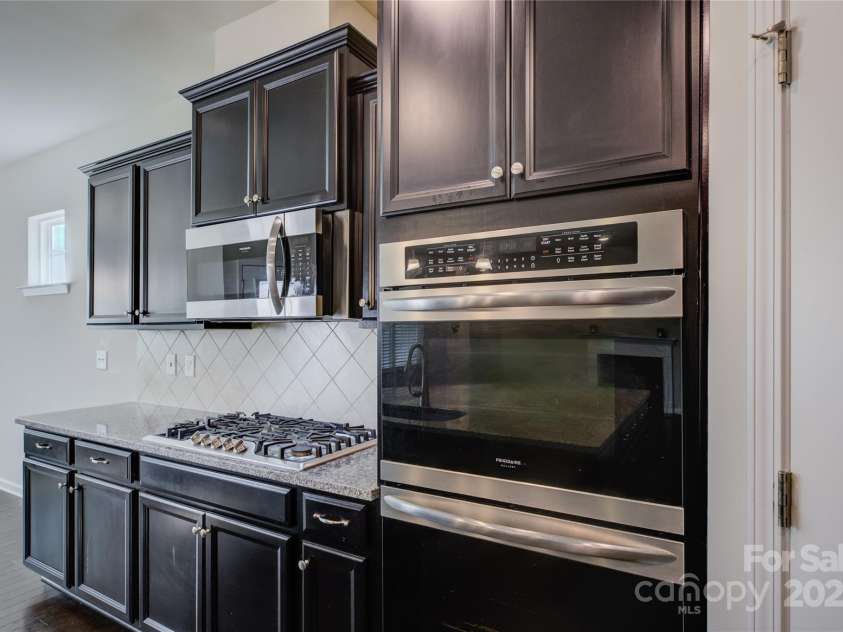 15429 Topanga Drive, Charlotte, NC 28278.  MLS# CAR4305011, YatesRealty ID 17808. 