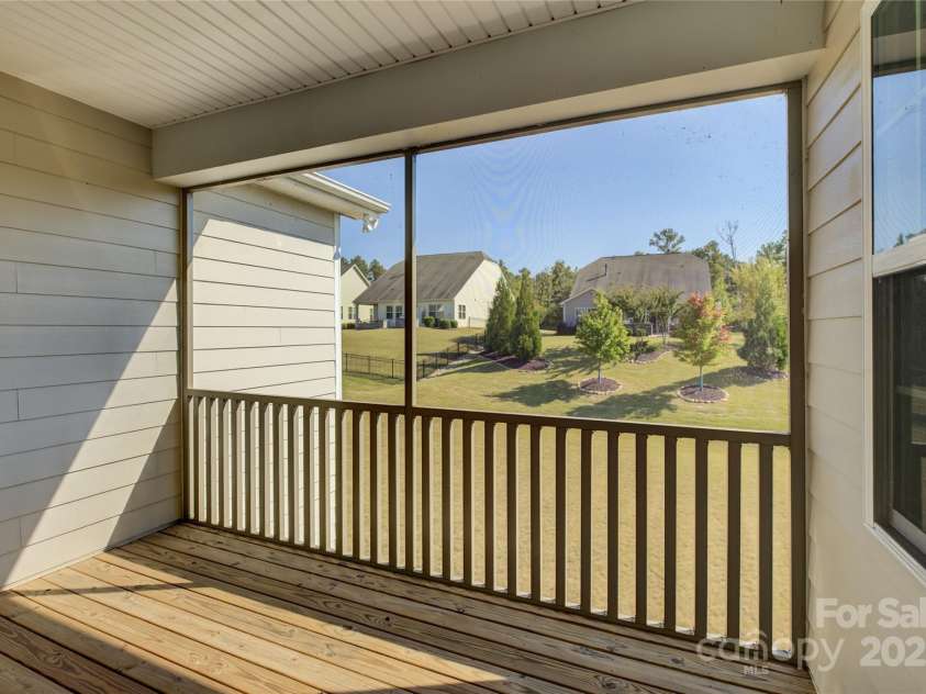 15429 Topanga Drive, Charlotte, NC 28278.  MLS# CAR4305011, YatesRealty ID 17808. 