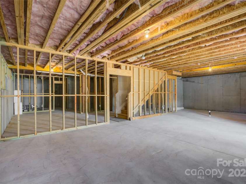 15429 Topanga Drive, Charlotte, NC 28278.  MLS# CAR4305011, YatesRealty ID 17808. 