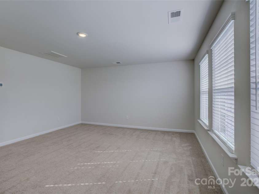 15429 Topanga Drive, Charlotte, NC 28278.  MLS# CAR4305011, YatesRealty ID 17808. Bedroom 4 or bonus room upstairs