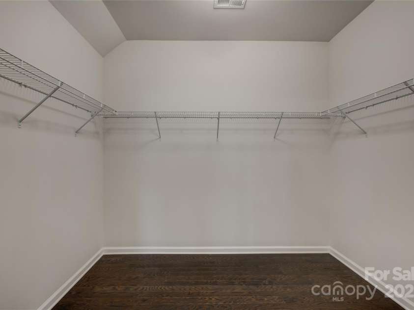 15429 Topanga Drive, Charlotte, NC 28278.  MLS# CAR4305011, YatesRealty ID 17808. Large primary closets