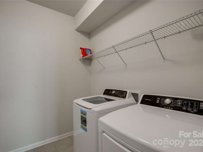 15429 Topanga Drive, Charlotte, NC 28278.  MLS# CAR4305011, YatesRealty ID 17808. Laundry room on the main