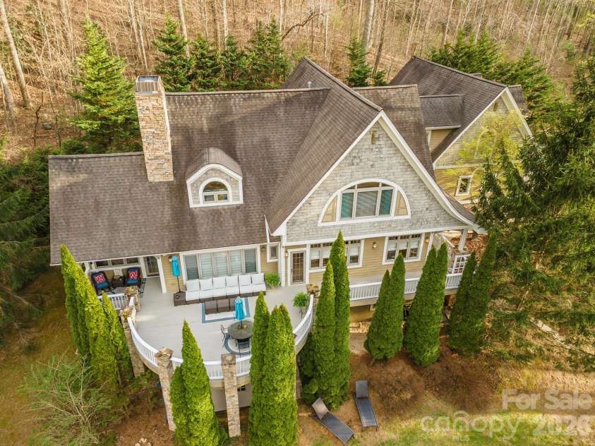 11 Hearthstone Drive, Asheville, NC 28803.  MLS# CAR4354350, YatesRealty ID 17809. 