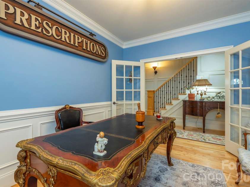 11 Hearthstone Drive, Asheville, NC 28803.  MLS# CAR4354350, YatesRealty ID 17809. 