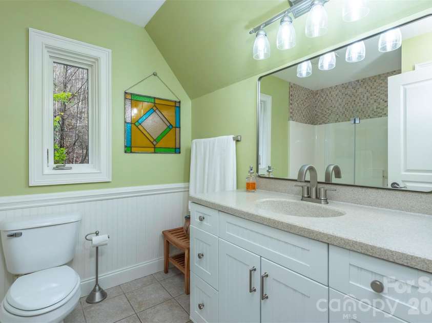 11 Hearthstone Drive, Asheville, NC 28803.  MLS# CAR4354350, YatesRealty ID 17809. 