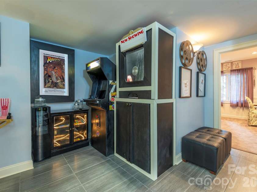 11 Hearthstone Drive, Asheville, NC 28803.  MLS# CAR4354350, YatesRealty ID 17809. 