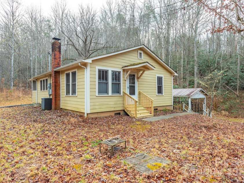 380 Buttercup Lane, Marion, NC 28752.  MLS# CAR4333010, YatesRealty ID 1781. 