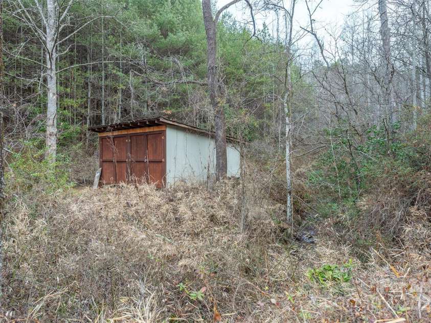 380 Buttercup Lane, Marion, NC 28752.  MLS# CAR4333010, YatesRealty ID 1781. 