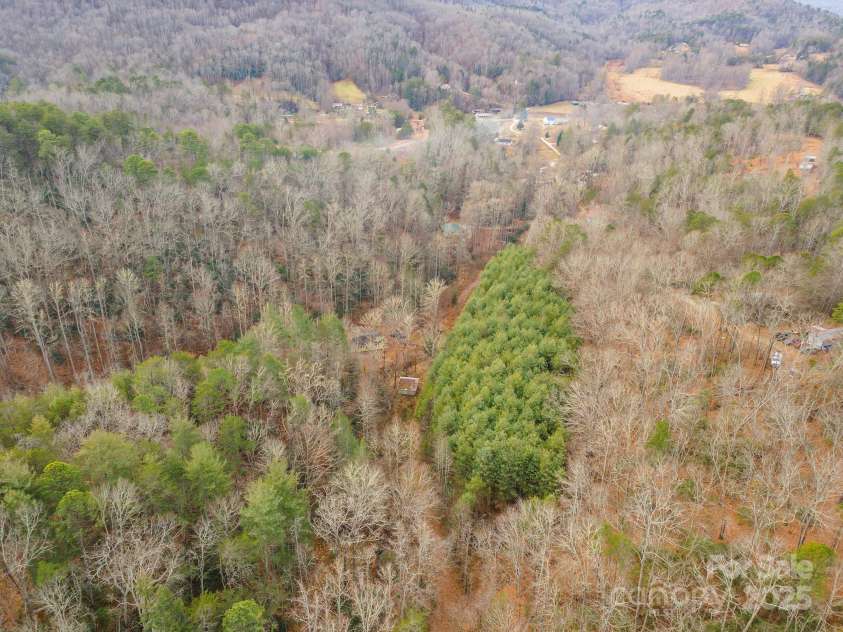 380 Buttercup Lane, Marion, NC 28752.  MLS# CAR4333010, YatesRealty ID 1781. 