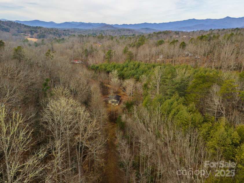 380 Buttercup Lane, Marion, NC 28752.  MLS# CAR4333010, YatesRealty ID 1781. 