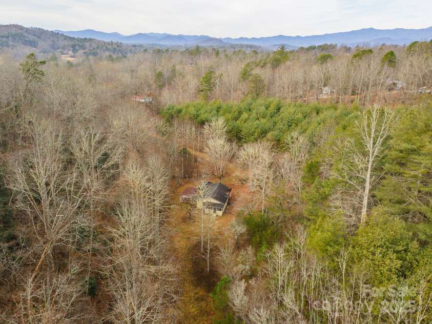 380 Buttercup Lane, Marion, NC 28752.  MLS# CAR4333010, YatesRealty ID 1781. 