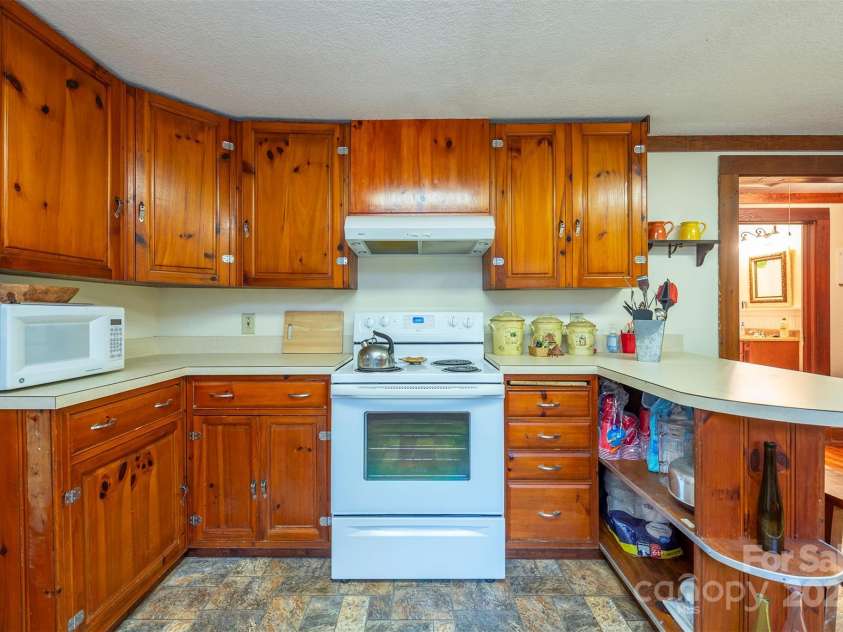 380 Buttercup Lane, Marion, NC 28752.  MLS# CAR4333010, YatesRealty ID 1781. 