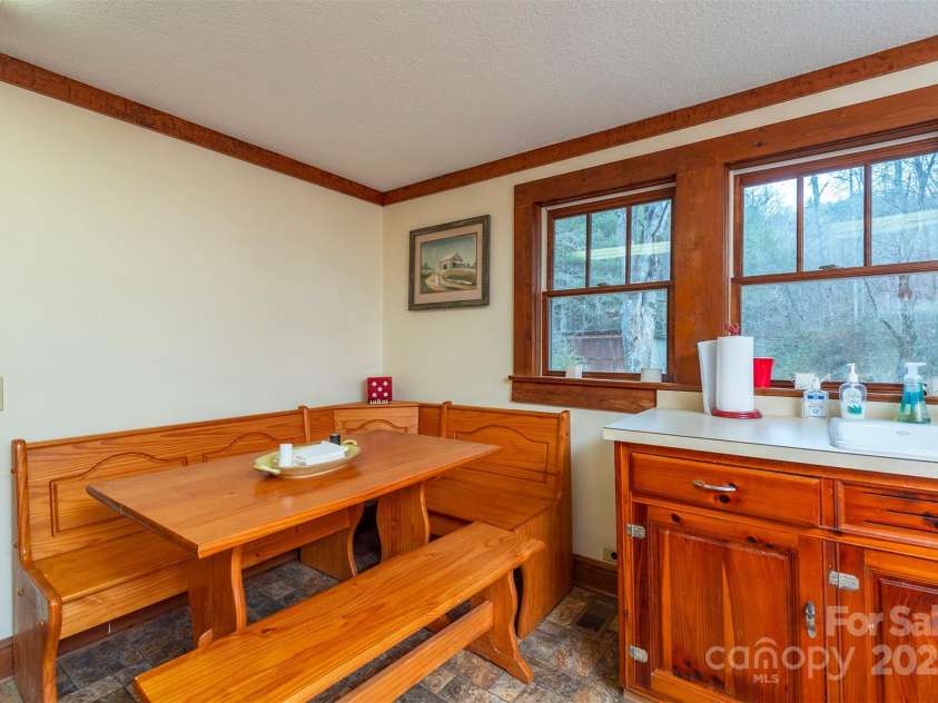 380 Buttercup Lane, Marion, NC 28752.  MLS# CAR4333010, YatesRealty ID 1781. 