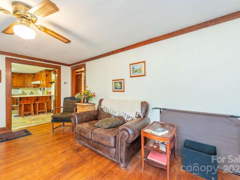 380 Buttercup Lane, Marion, NC 28752.  MLS# CAR4333010, YatesRealty ID 1781. 