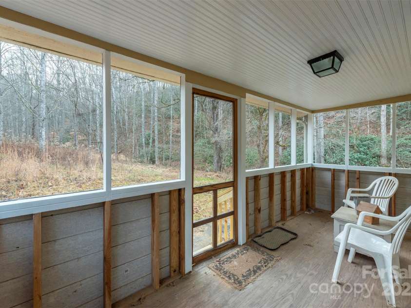 380 Buttercup Lane, Marion, NC 28752.  MLS# CAR4333010, YatesRealty ID 1781. 