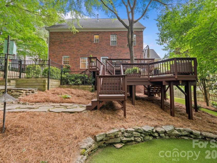 14003 Ballantyne Meadows Drive, Charlotte, NC 28277.  MLS# CAR4372883, YatesRealty ID 17810. 