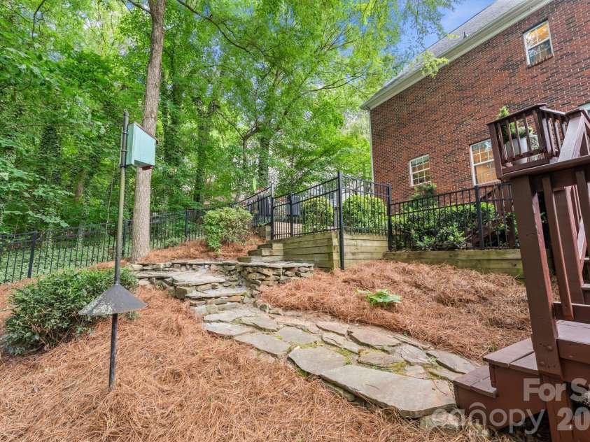 14003 Ballantyne Meadows Drive, Charlotte, NC 28277.  MLS# CAR4372883, YatesRealty ID 17810. 