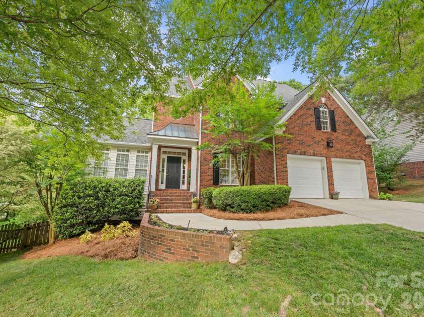 14003 Ballantyne Meadows Drive, Charlotte, NC 28277.  MLS# CAR4372883, YatesRealty ID 17810. 