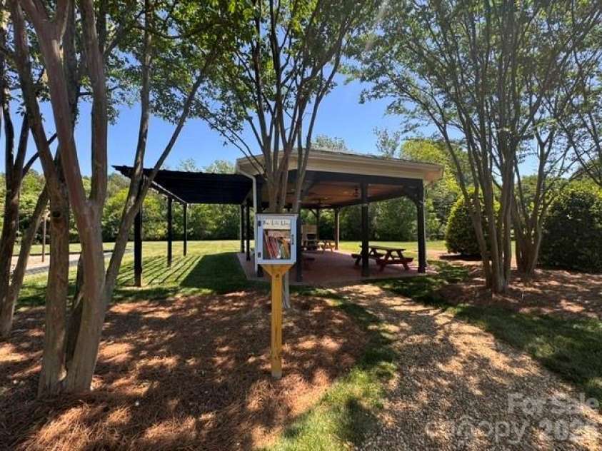 14003 Ballantyne Meadows Drive, Charlotte, NC 28277.  MLS# CAR4372883, YatesRealty ID 17810. 