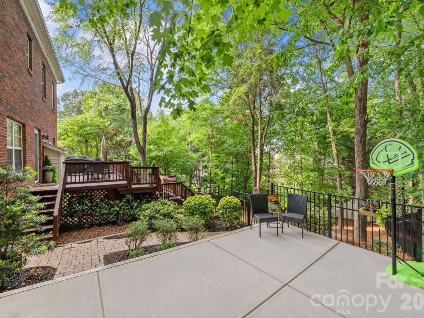 14003 Ballantyne Meadows Drive, Charlotte, NC 28277.  MLS# CAR4372883, YatesRealty ID 17810. Additional solid surface area for play or relaxation