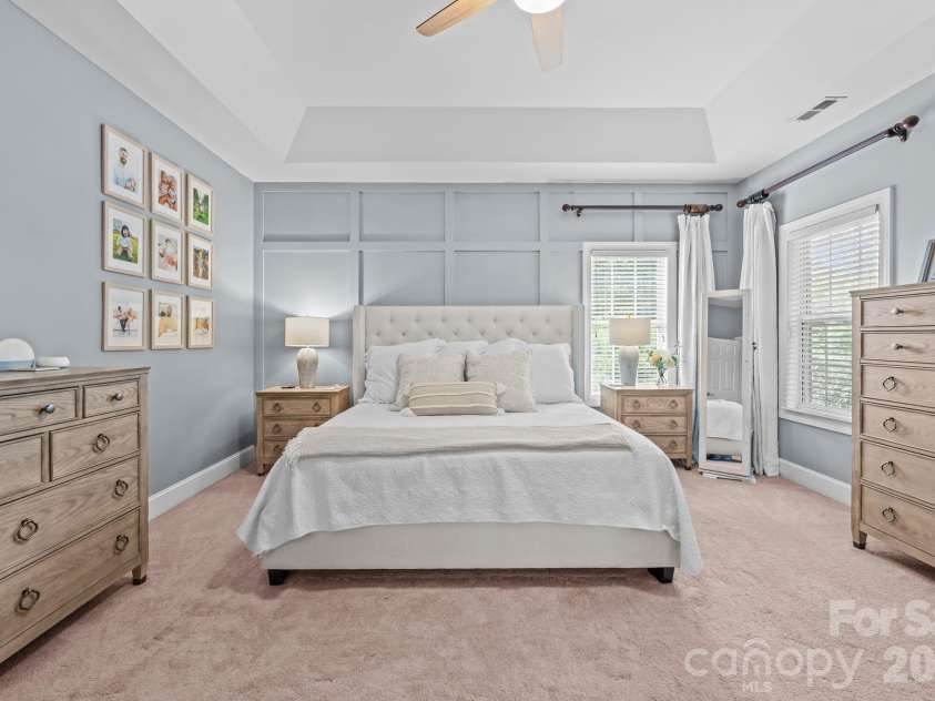 14003 Ballantyne Meadows Drive, Charlotte, NC 28277.  MLS# CAR4372883, YatesRealty ID 17810. Serene primary bedroom 