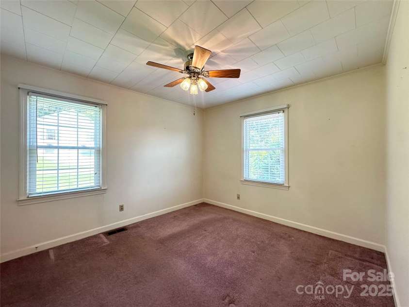 820 Seehorn Street, Lenoir, NC 28645.  MLS# CAR4267646, YatesRealty ID 17810. 