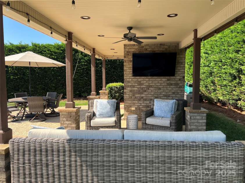 3000 J R Court, Stanley, NC 28164.  MLS# CAR4254396, YatesRealty ID 17811. 