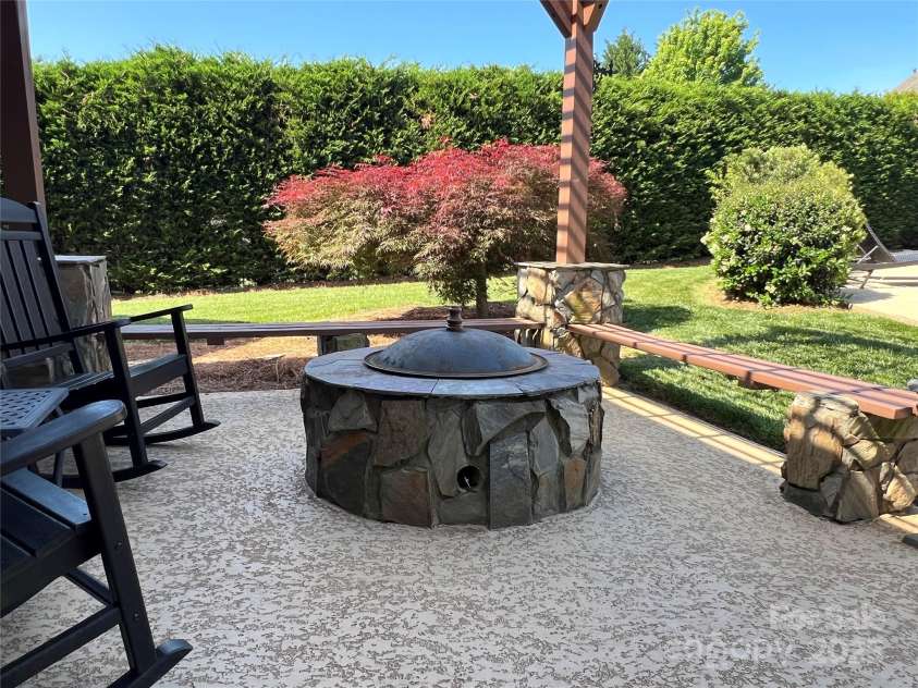 3000 J R Court, Stanley, NC 28164.  MLS# CAR4254396, YatesRealty ID 17811. 