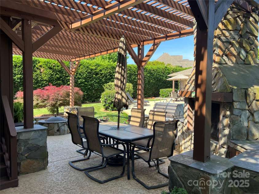 3000 J R Court, Stanley, NC 28164.  MLS# CAR4254396, YatesRealty ID 17811. 