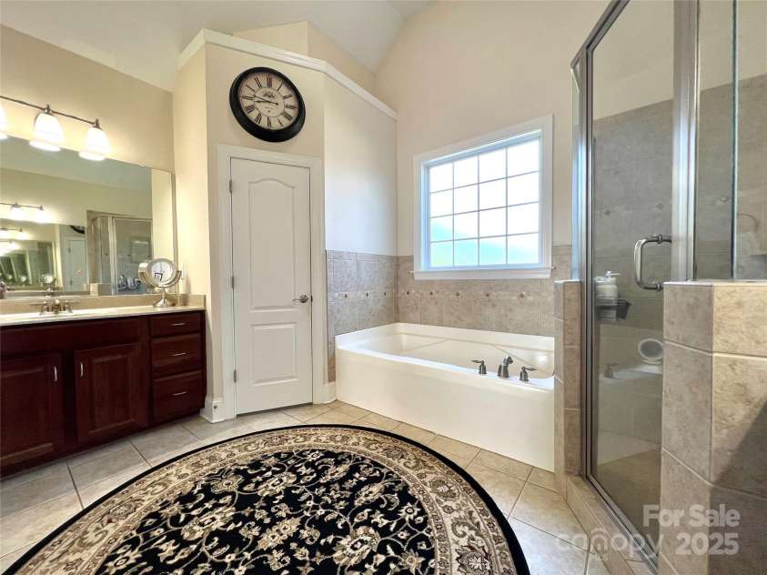 3000 J R Court, Stanley, NC 28164.  MLS# CAR4254396, YatesRealty ID 17811. 