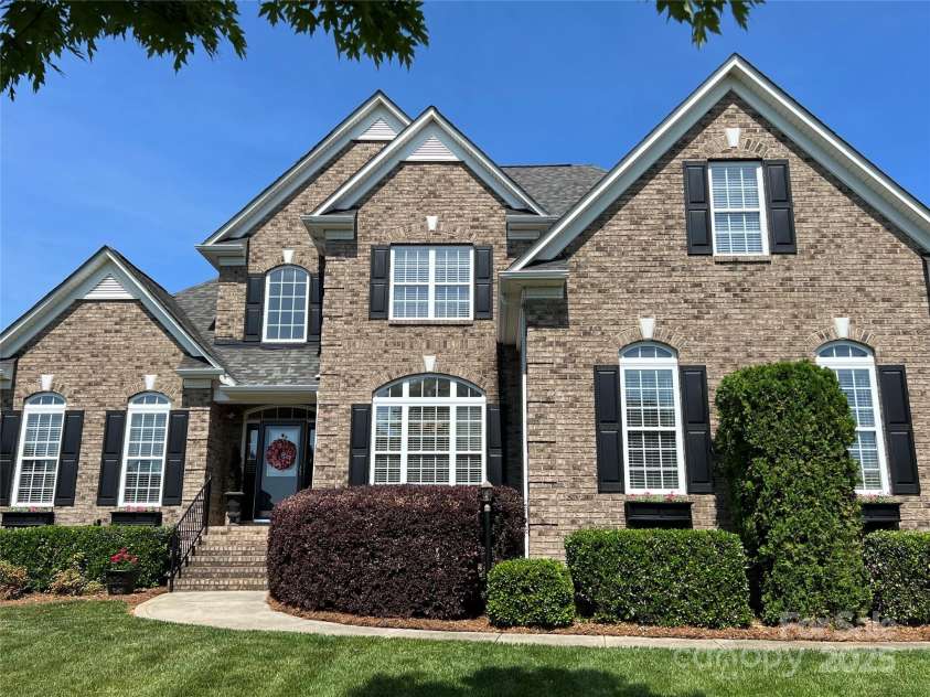 3000 J R Court, Stanley, NC 28164.  MLS# CAR4254396, YatesRealty ID 17811. 