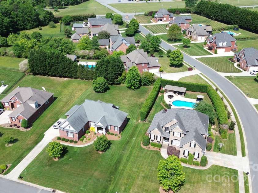 3000 J R Court, Stanley, NC 28164.  MLS# CAR4254396, YatesRealty ID 17811. 