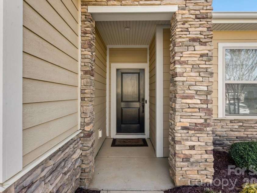 4843 Looking Glass Trail, Denver, NC 28037.  MLS# CAR4401107, YatesRealty ID 17811. 