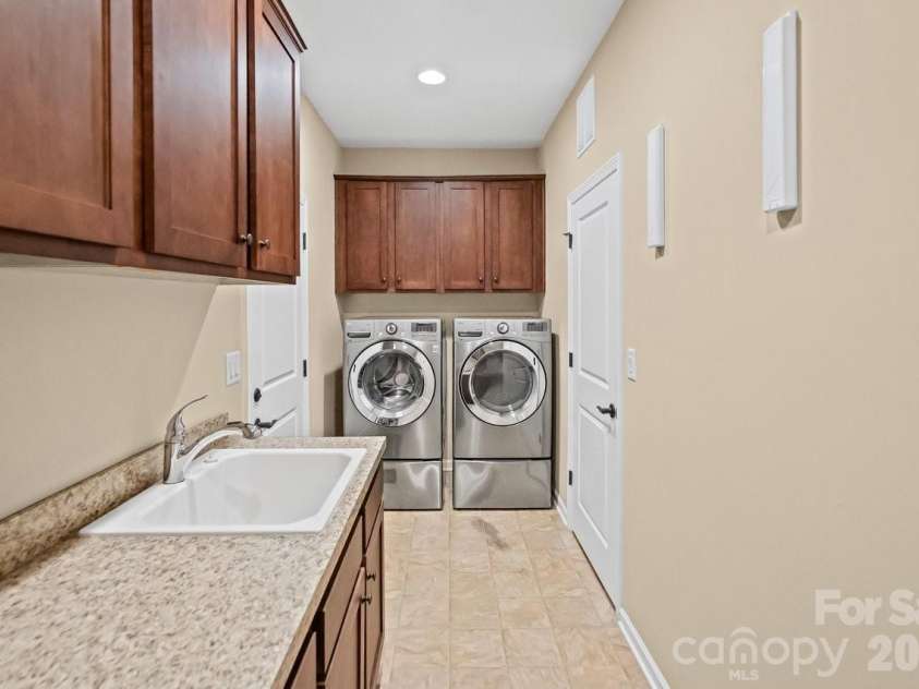 4843 Looking Glass Trail, Denver, NC 28037.  MLS# CAR4401107, YatesRealty ID 17811. 