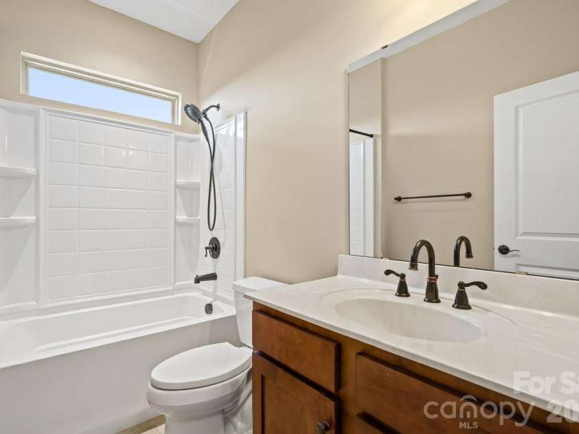 4843 Looking Glass Trail, Denver, NC 28037.  MLS# CAR4401107, YatesRealty ID 17811. 