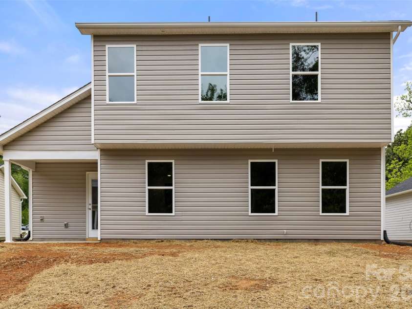 302 Elm Street, Lancaster, SC 29720.  MLS# CAR4353140, YatesRealty ID 17812. 