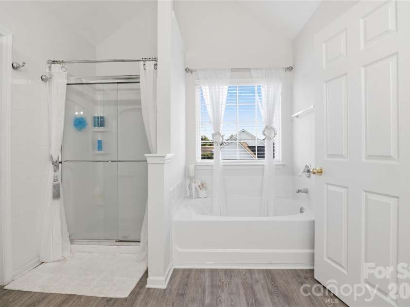 178 Madelia Place, Mooresville, NC 28115.  MLS# CAR4373630, YatesRealty ID 17813. 