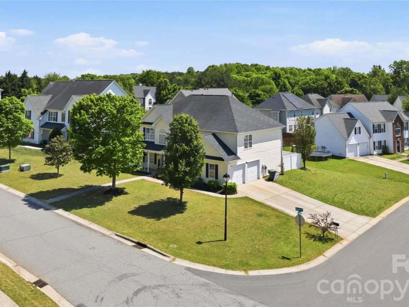 178 Madelia Place, Mooresville, NC 28115.  MLS# CAR4373630, YatesRealty ID 17813. 